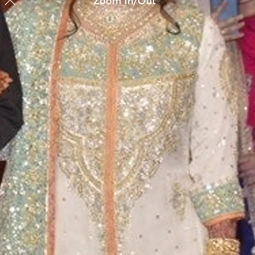 MAKE ME AN OFFER!! Pakistani bridal wedding dress